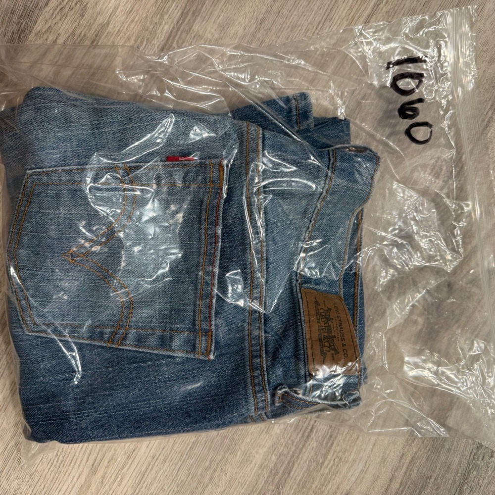 Levis 515 Boot Cut Jeans Womens 8S Medium Wash Denim Mid Rise Blue Pants - Picture 12 of 12